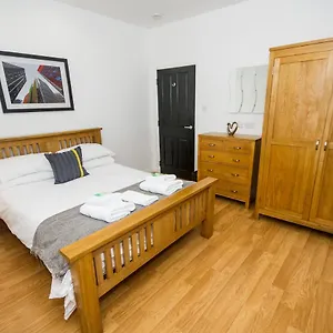 Apartment Parkhill Luxury Serviced - Centre